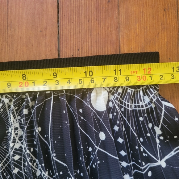 Astrology Pleated Skirt, Sz S-M - Picture 6 of 10